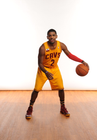 米兰客战都灵：莱奥、恩昆库、莫德里奇首发，巴尔泰萨吉出战（米兰作客都灵：莱奥、恩昆库、莫德里奇先发，巴尔泰萨吉登场）