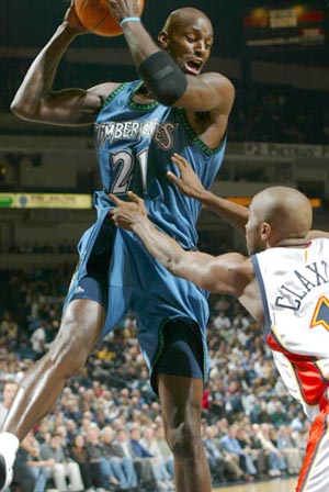 申花客战广岛三箭：吴曦领衔，米内罗、阿马杜、路易斯首发（申花客场挑战广岛三箭：吴曦率队，米内罗、阿马杜、路易斯先发）