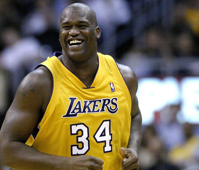 有传闻称雷吉隆未与前女友分手时就与现女友交往，被后者否认（网传雷吉隆与现任交往时尚未与前任分手，现女友辟谣）