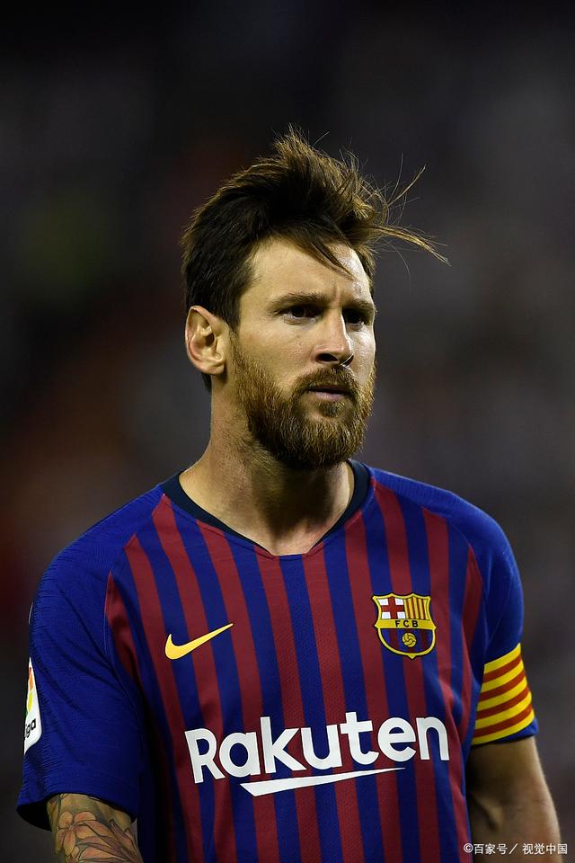 重磅！海港7将有望冲国足，后防线大清洗，杨希挤掉嫡系能成主力？（海港7人竞逐国足席位，后防或将换血，杨希能否挤下嫡系成为主力？）