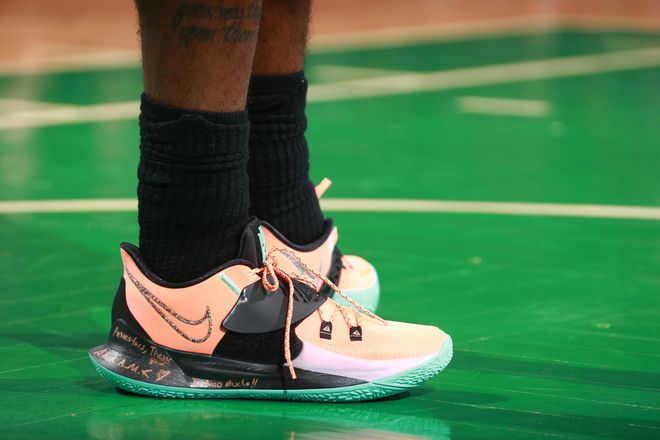 世体：巴萨已提交申请，希望在11月29日对阿拉维斯时重返诺坎普（世体：巴萨提交申请，计划在11月29日对阵阿拉维斯时回归诺坎普）