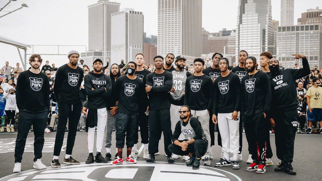 前西班牙主帅：皇萨永远是西甲热门；年轻球员首秀需谨慎谨慎（前西班牙队主帅：皇马与巴萨始终是西甲争冠热门，年轻球员首秀须谨慎）